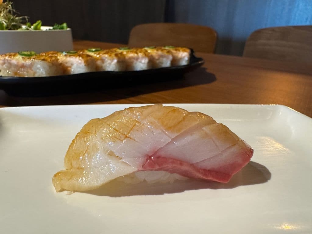 Hamachi Nigiri