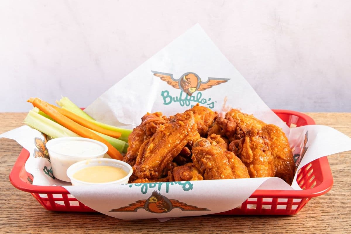 12 Buffalo Wings