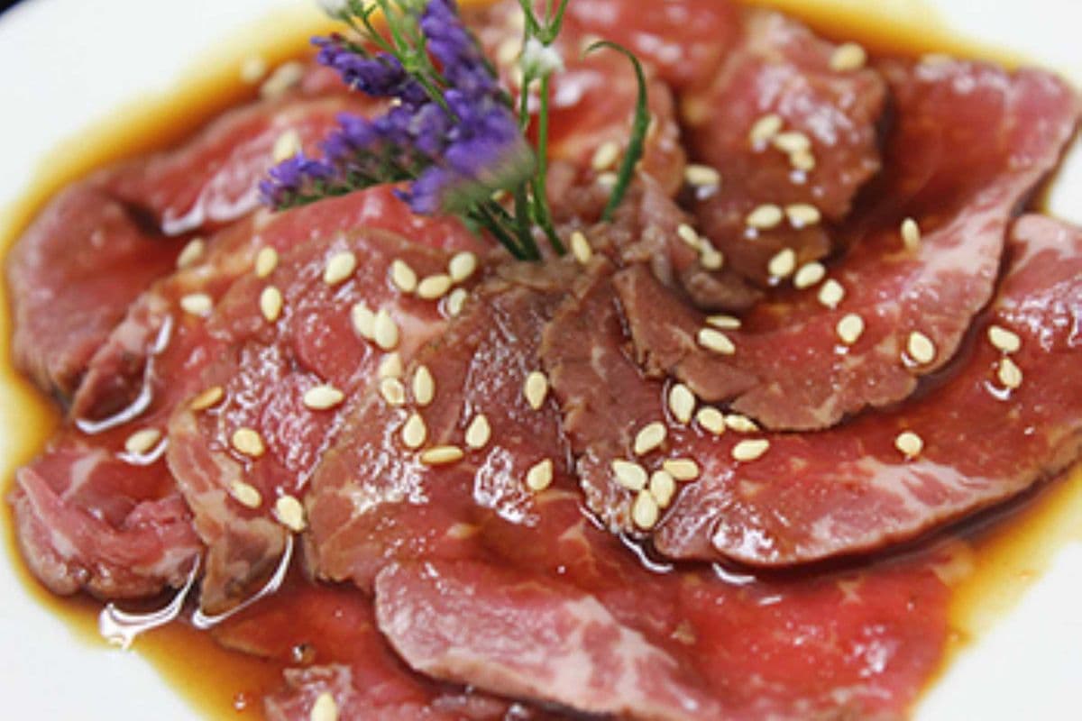 B12. Beef Sashimi(10 pcs)