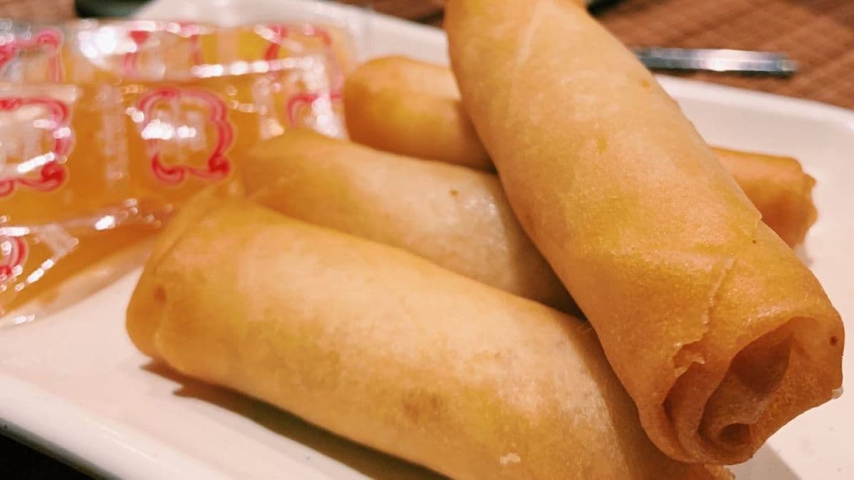 1. Chicken Spring Roll (1 Pc)