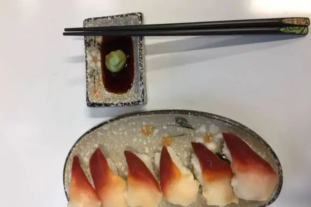 Arctic Surf Clam Sushi