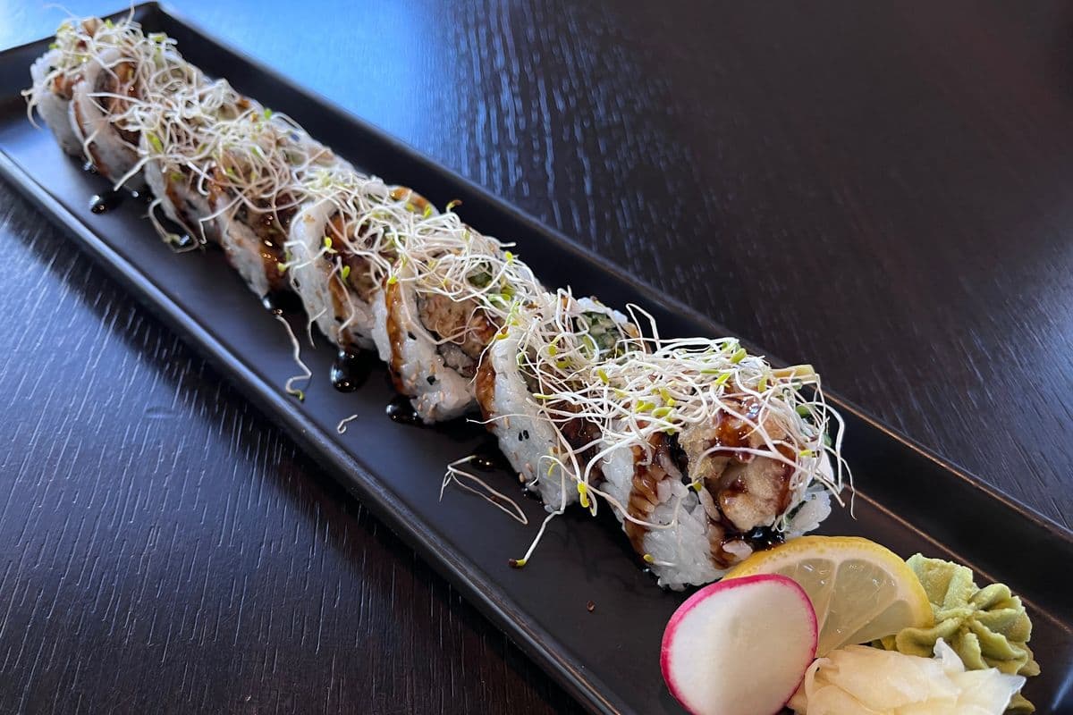 tempura unagi roll (8pcs)