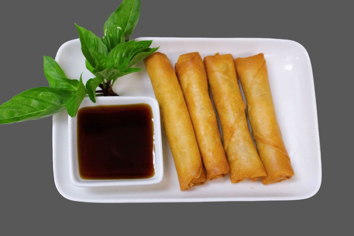 Vietnamese Veggie Spring Rolls (4 pcs)