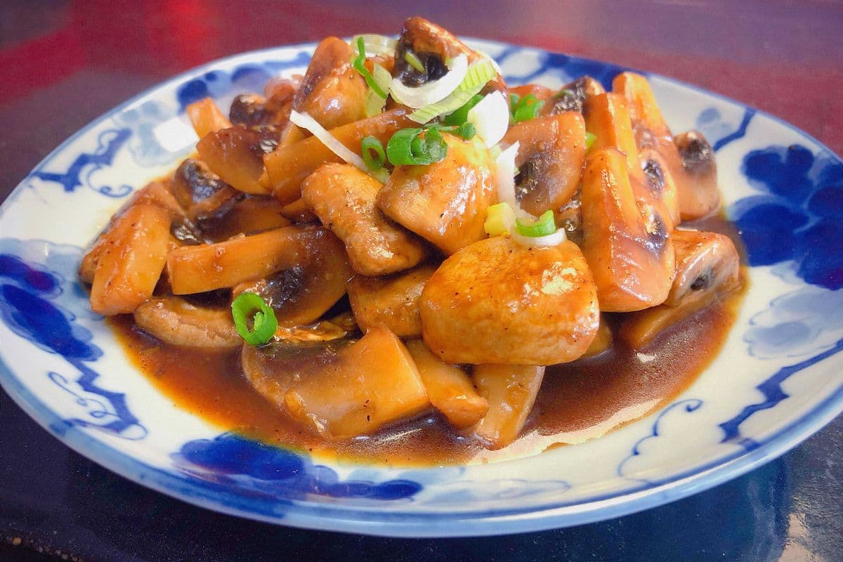 SFV3. Sake panfried mushroom 清炒蘑菇