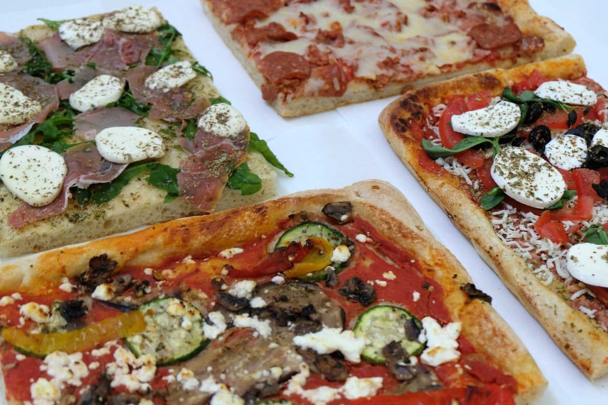 4 quarts de pizzas coups de coeur / 4 Best Selling Pizza Quarters