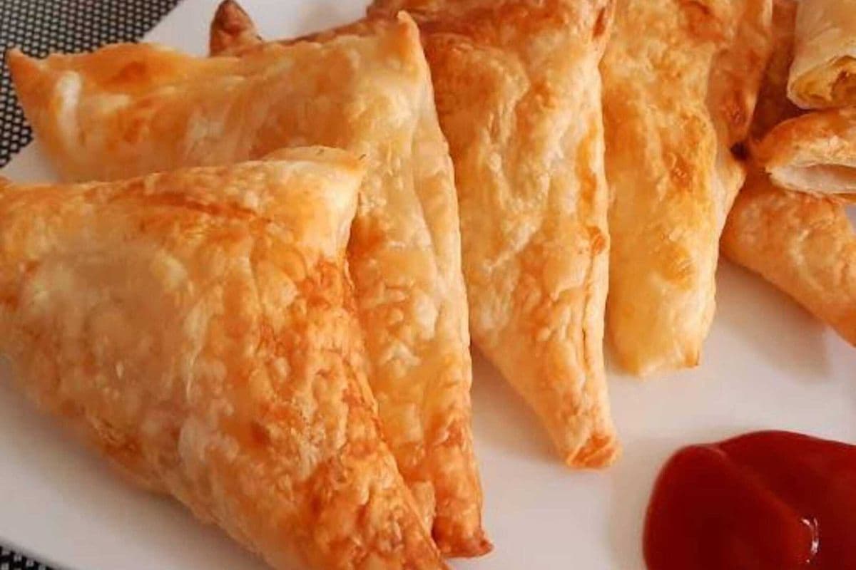 Aloo Puff Patty (1 pc)