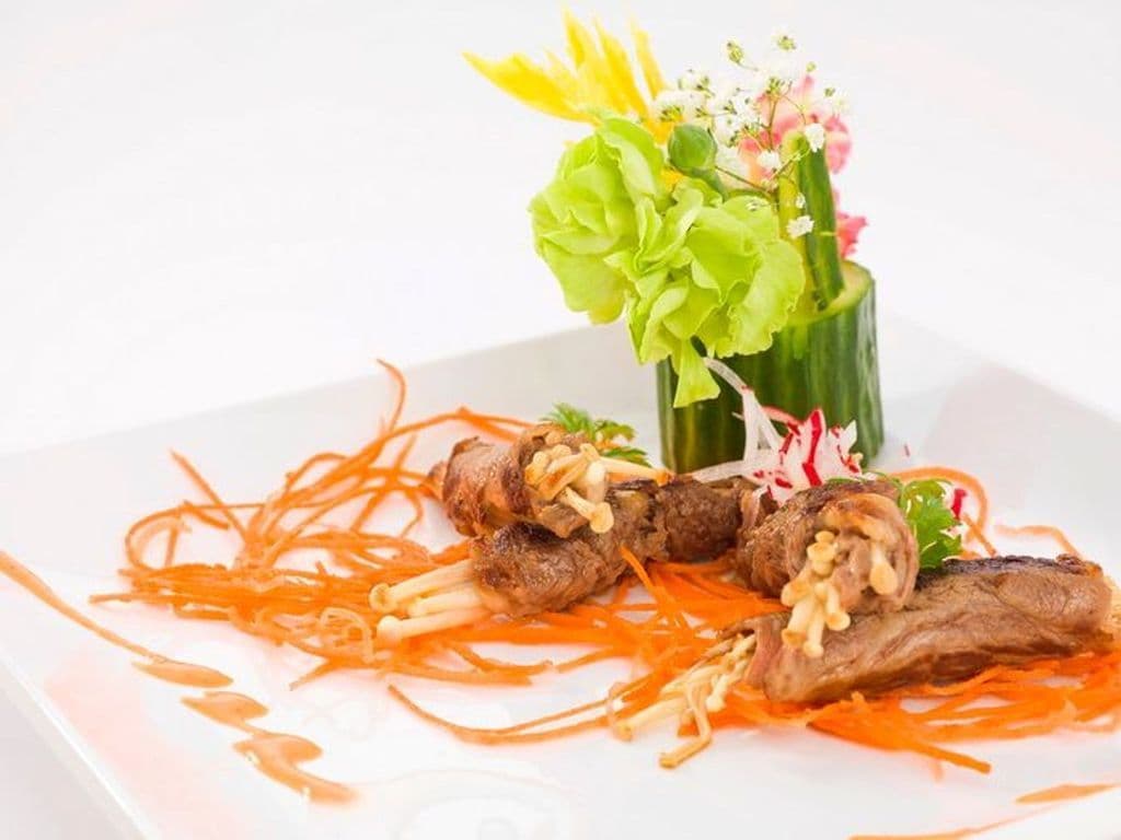16. Baby Mushroom Beef Roll (6 pcs)