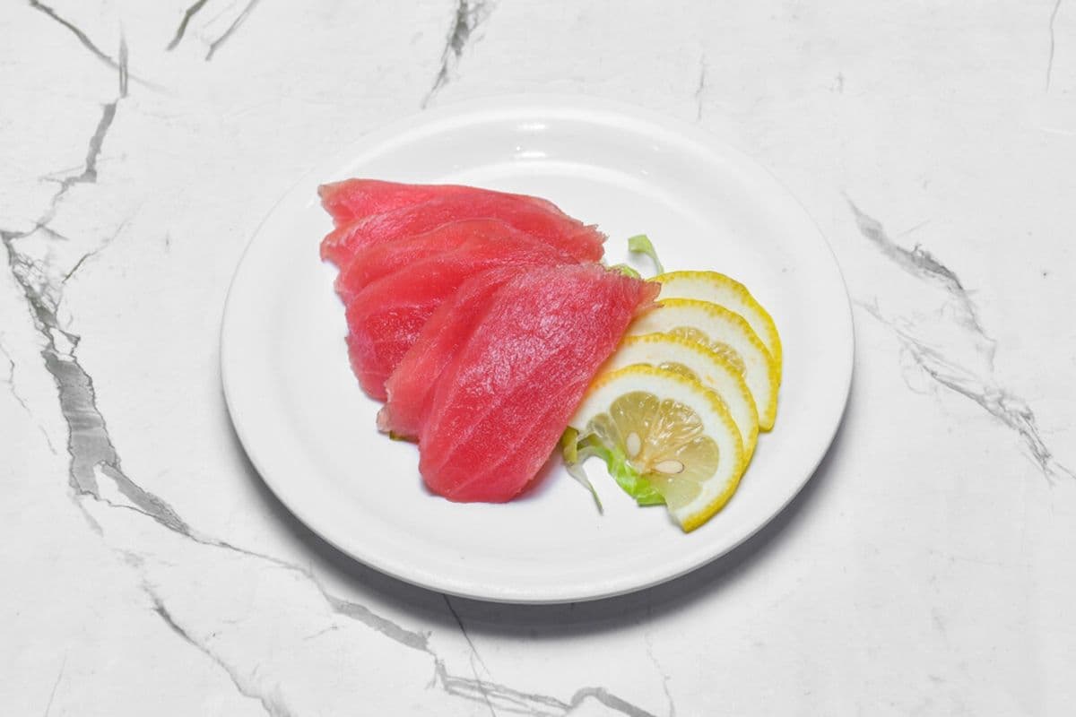 F9. Red Tuna Sashimi (6 pcs) (New)