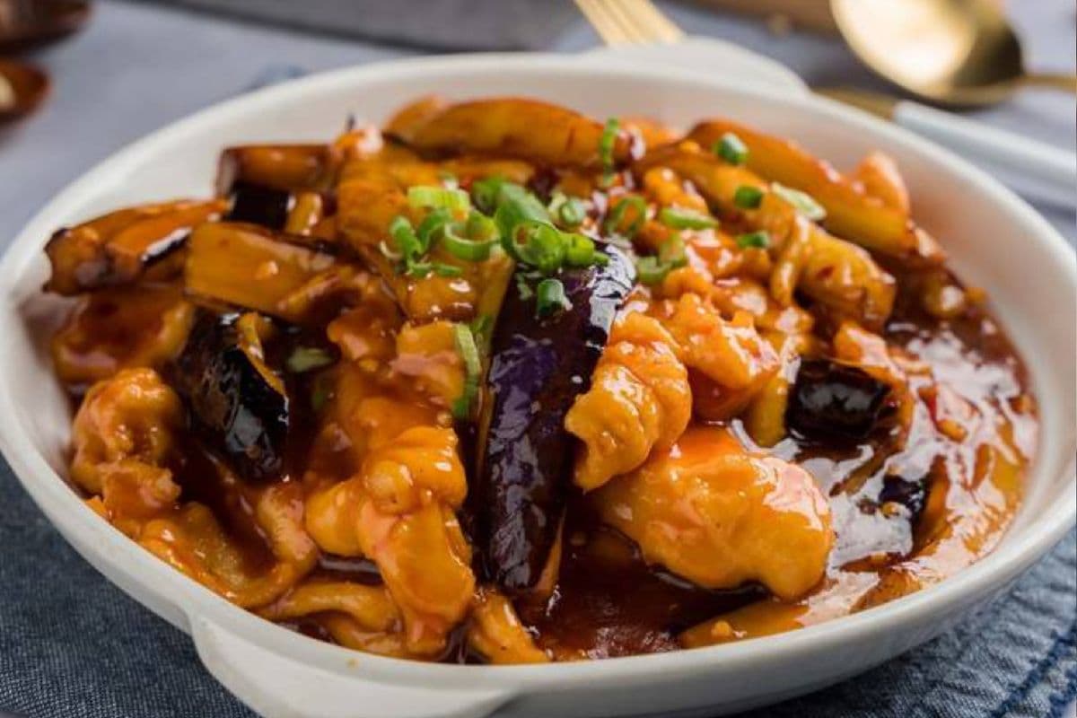 Sliced Chicken and Eggplant with Chili Sauce