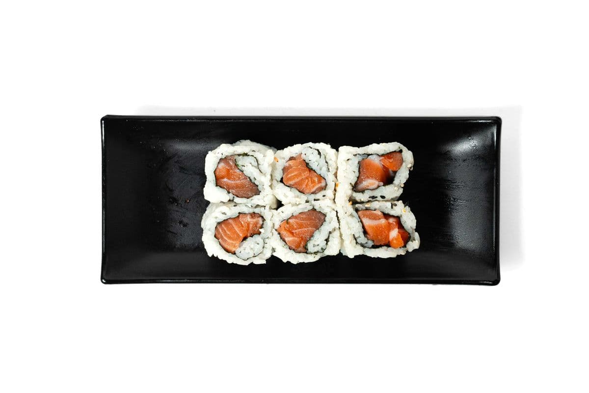 Salmon Roll (6 pcs)
