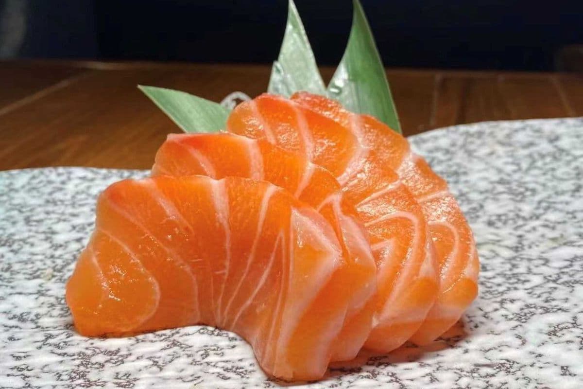 Salmon (Sashimi 4 pcs)