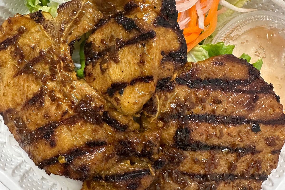 V8.Grilled Lemongrass Pork Chopped Vermicelli-春卷燒豬肋骨粉絲-Bún Sườn Lợn Nướng Xả