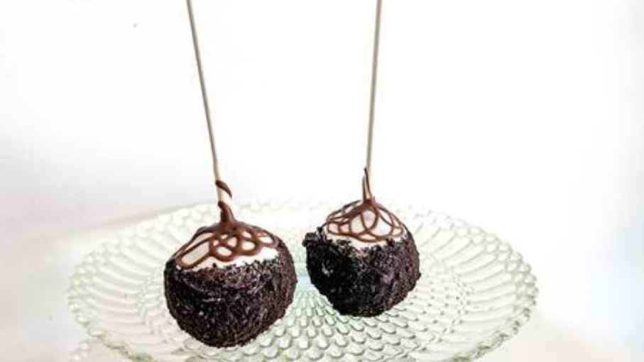 Cookies N' Cream Cake Pop