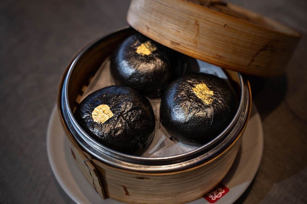 Golden Salted Egg Yolk Custard Bun w/ Gold Leaf 3pcs / 金箔流沙包3pcs