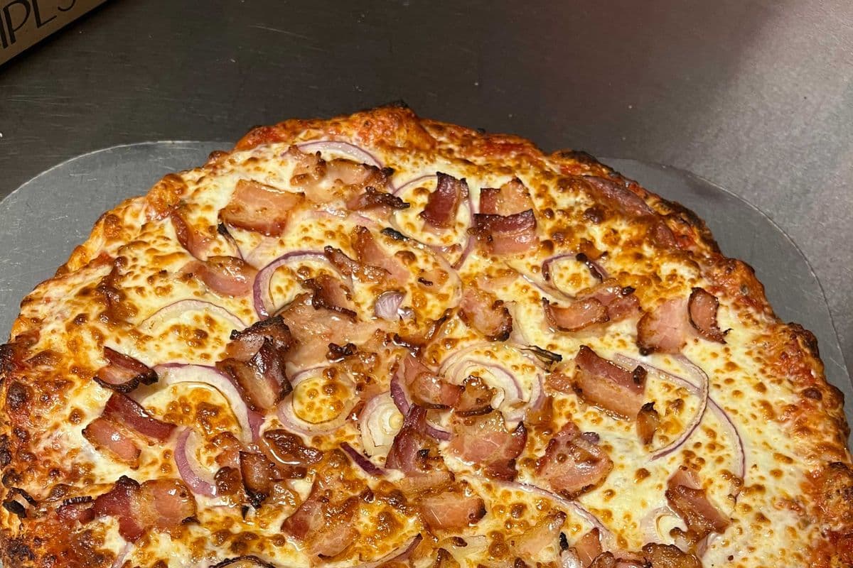 > 1 x Pizza PAT 18"