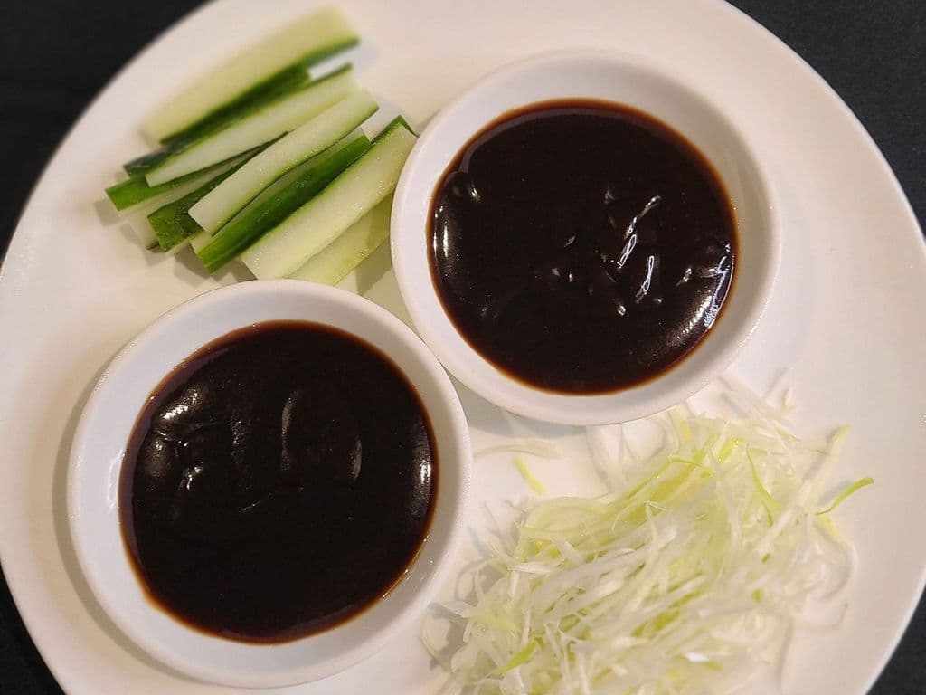 1 Set Of Duck Sauce/D84