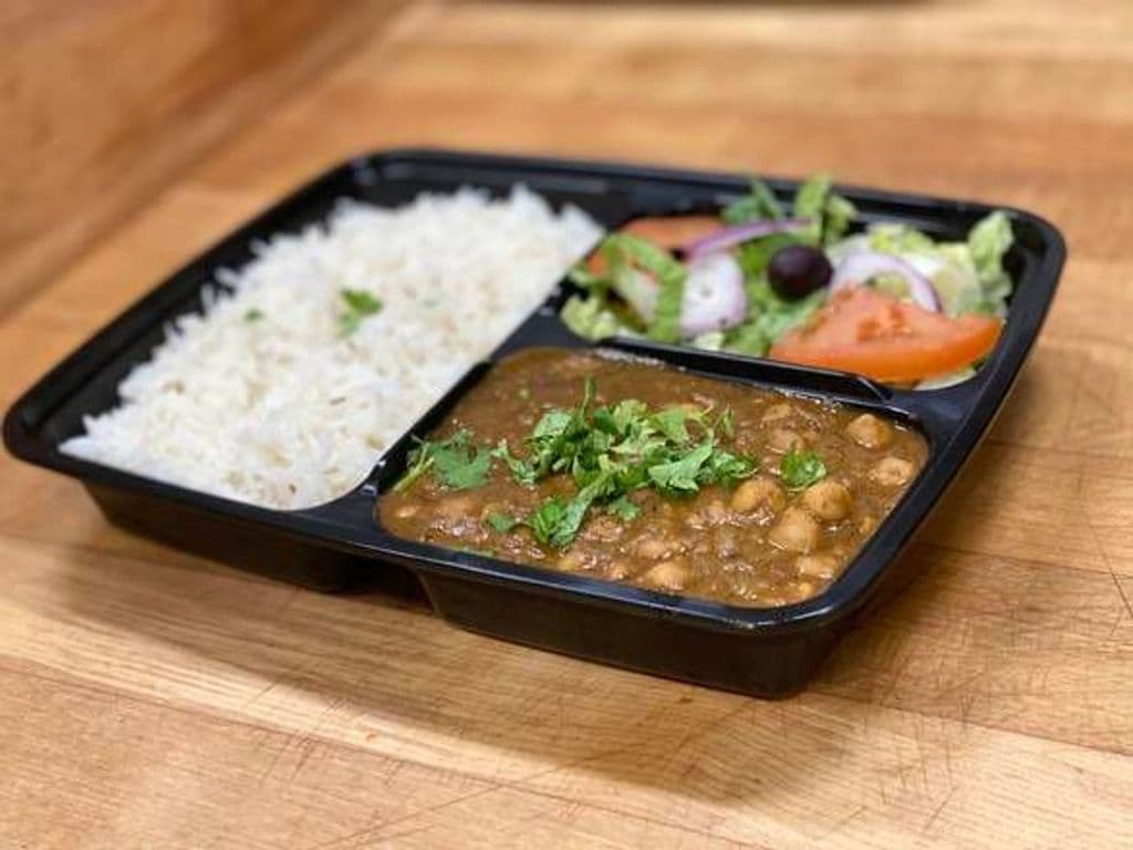 Combo Plate Channa Masala (Vegan) + Rice, Salad, and Naan