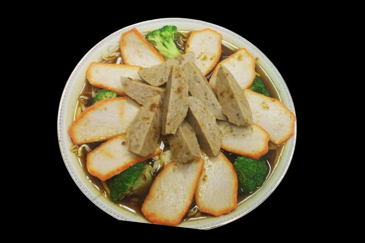 A7. Satay Beef Ball, BBQ Pork, and Vegetable Wonton Noodle Soup