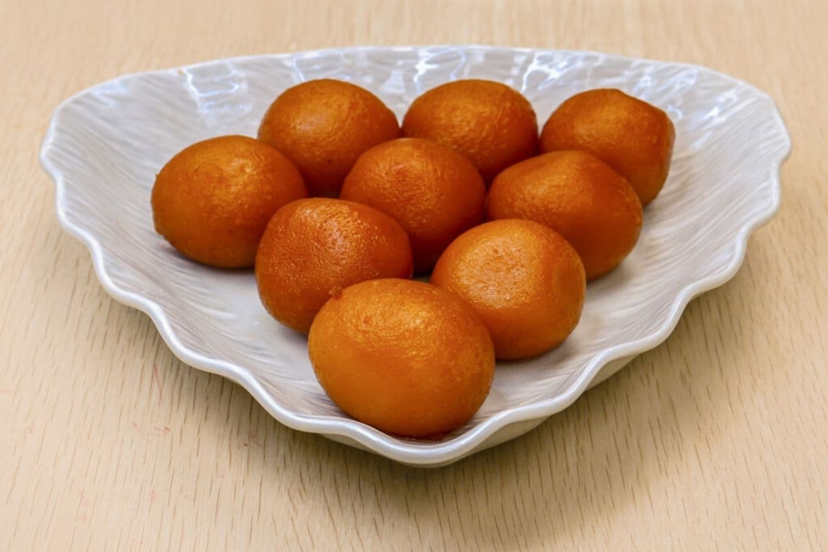 Gulab Jamun (1LB)