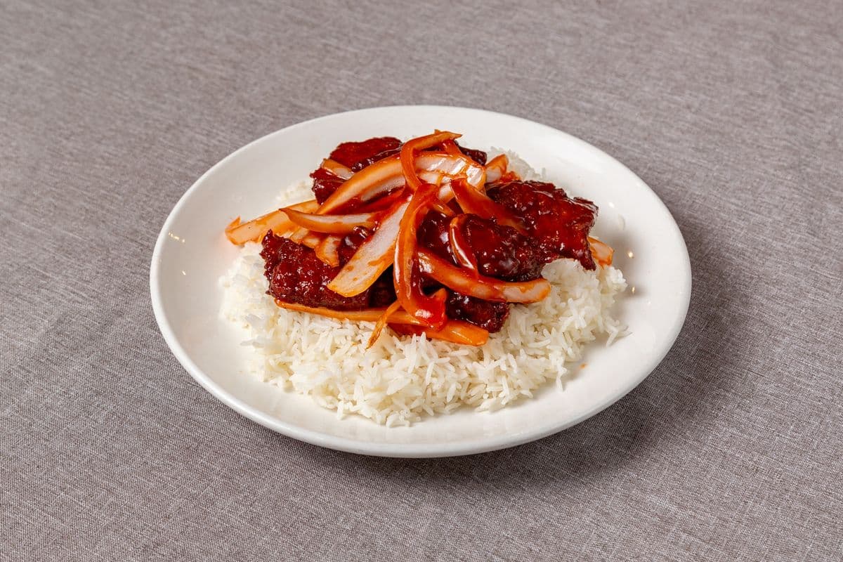 Beef Tenderloin with Sweet and Sour Sauce on Rice