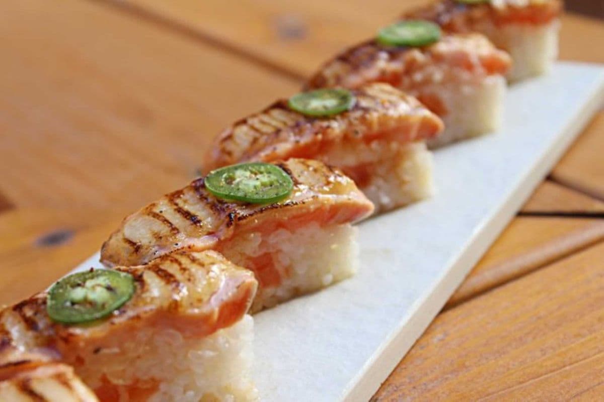 Salmon Oshi