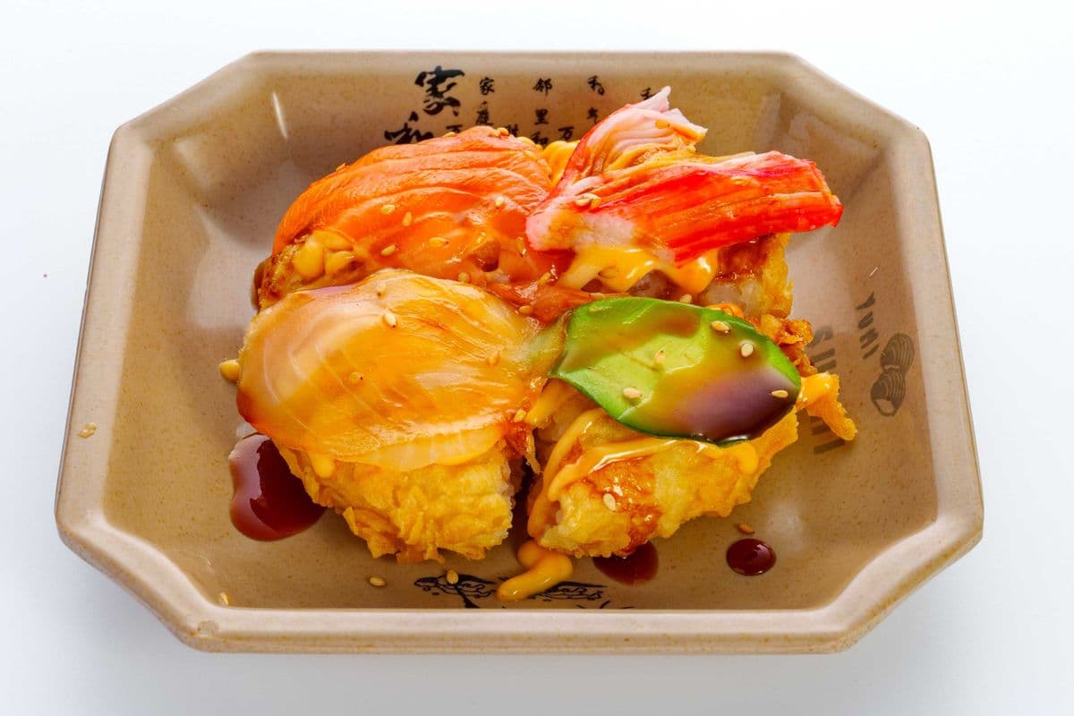 Rainbow Sushi Pizza (6 pcs)