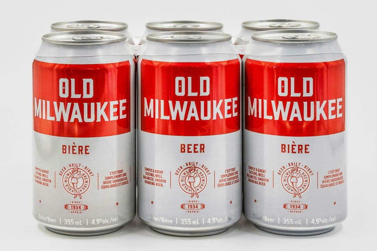 Old Milwaukee (6-Pack) (4.9% ABV) (1 x 6 pack)