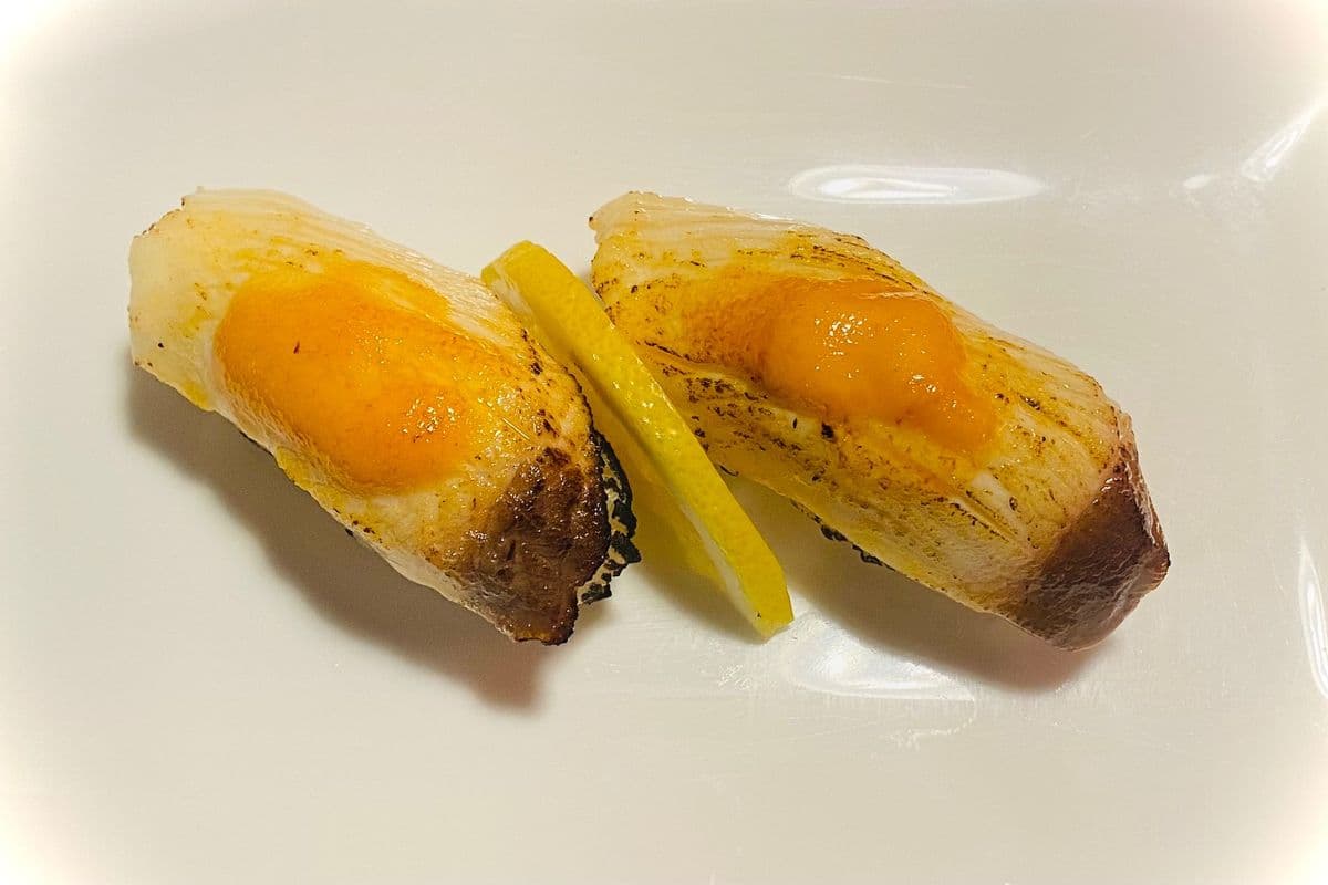 Hamachi Aburi (2 pcs)