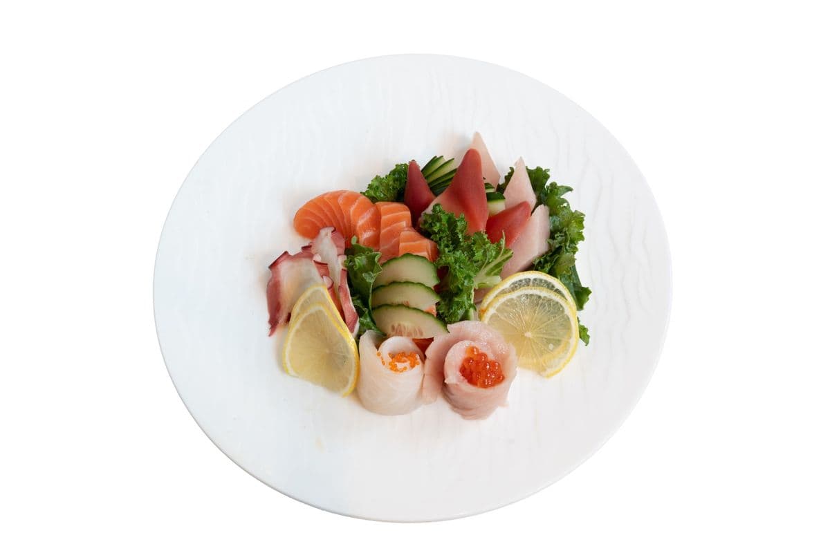Assorted Sashimi (14 pcs)