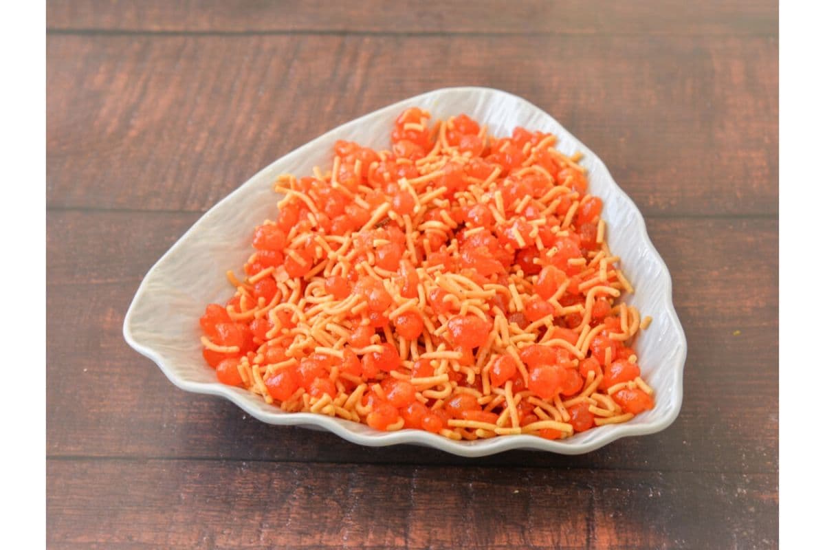 Badana Bhujiya (1LB)