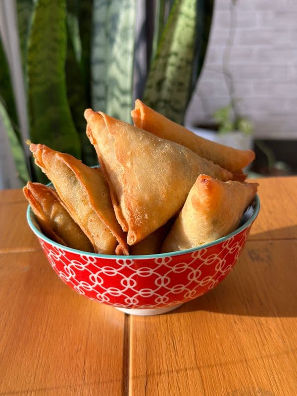 6 Mini Pocket Samosas (V)