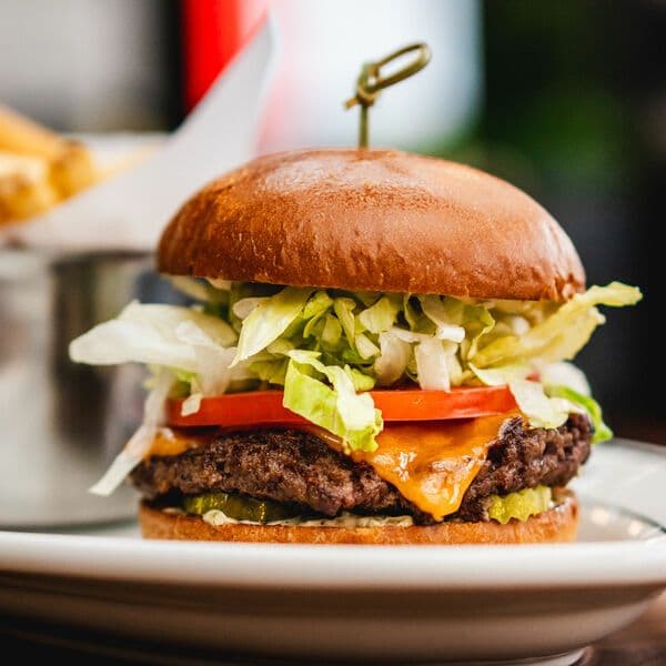 HOLLYWOOD BURGER