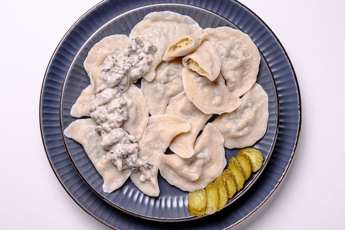 PEROGIES / VARENYKY with POTATO & MUSHROOMS (12 pcs)