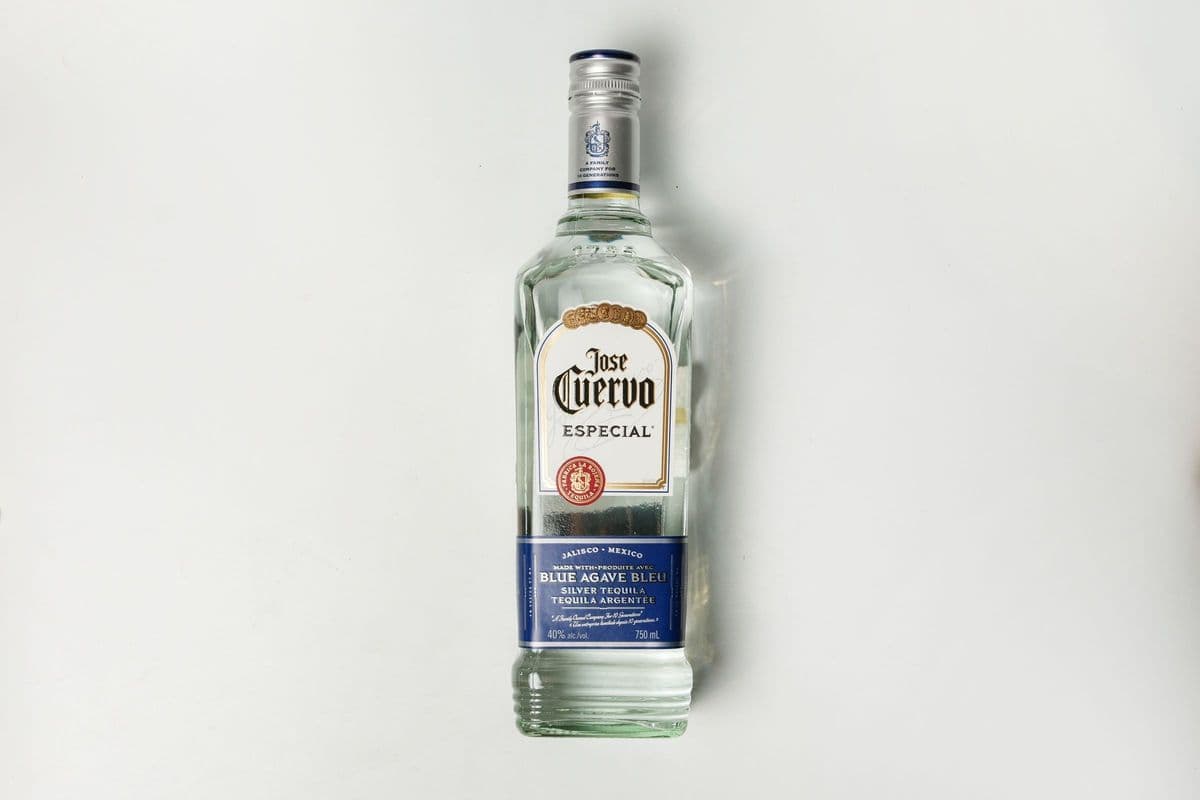 Jose Cuervo Silver (1 x 750 ml)