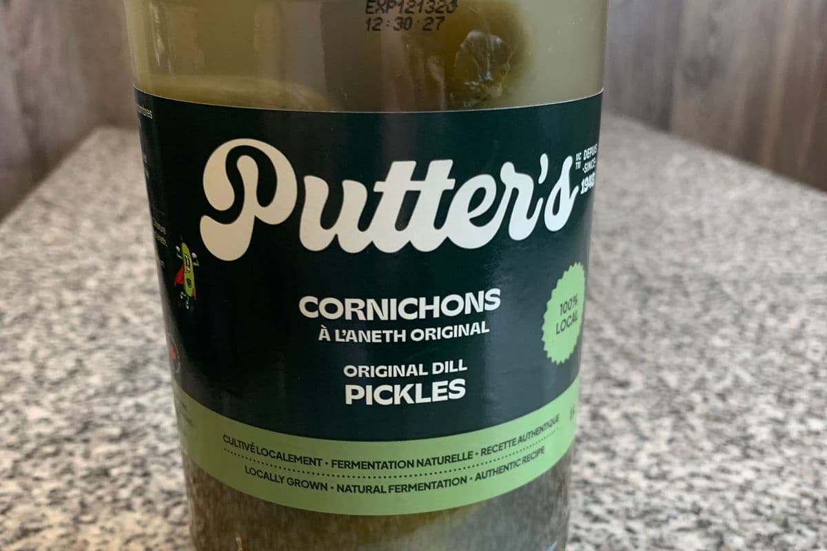 Pot de cornichons / Jar of pickles