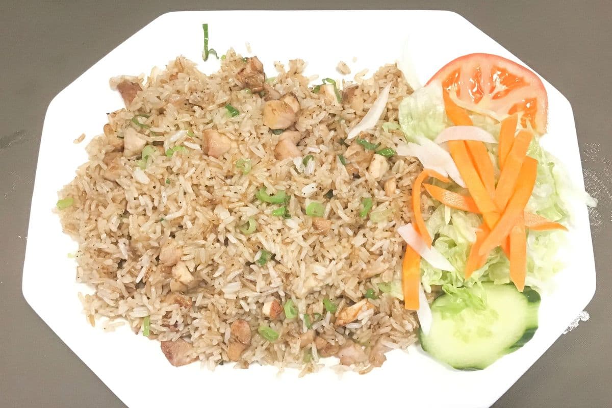 C16. Chicken Fried Rice / Cơm Chiên Gà