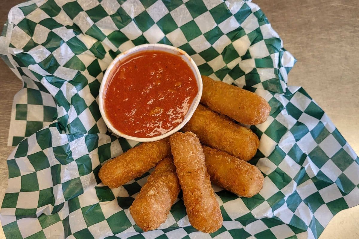 Breaded Mozza Sticks (6 sticks)
