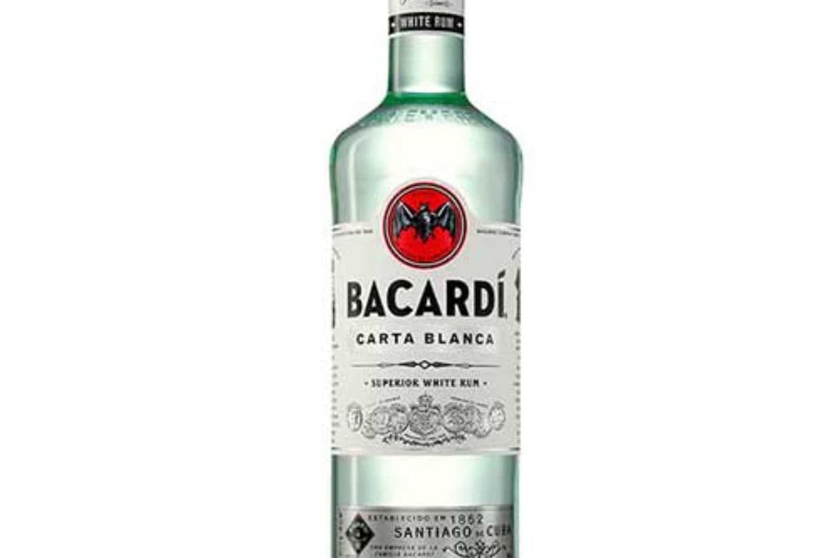 Bacardi White Rum (1 x 750 ml)