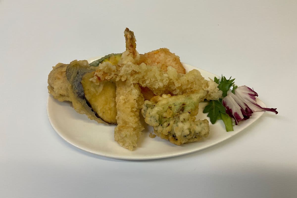 11. Tempura Appetizer (7 pcs)