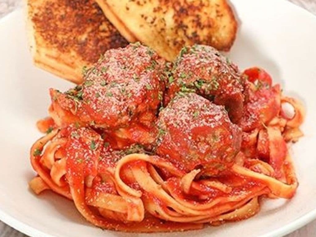 Fettuccine & Meatballs