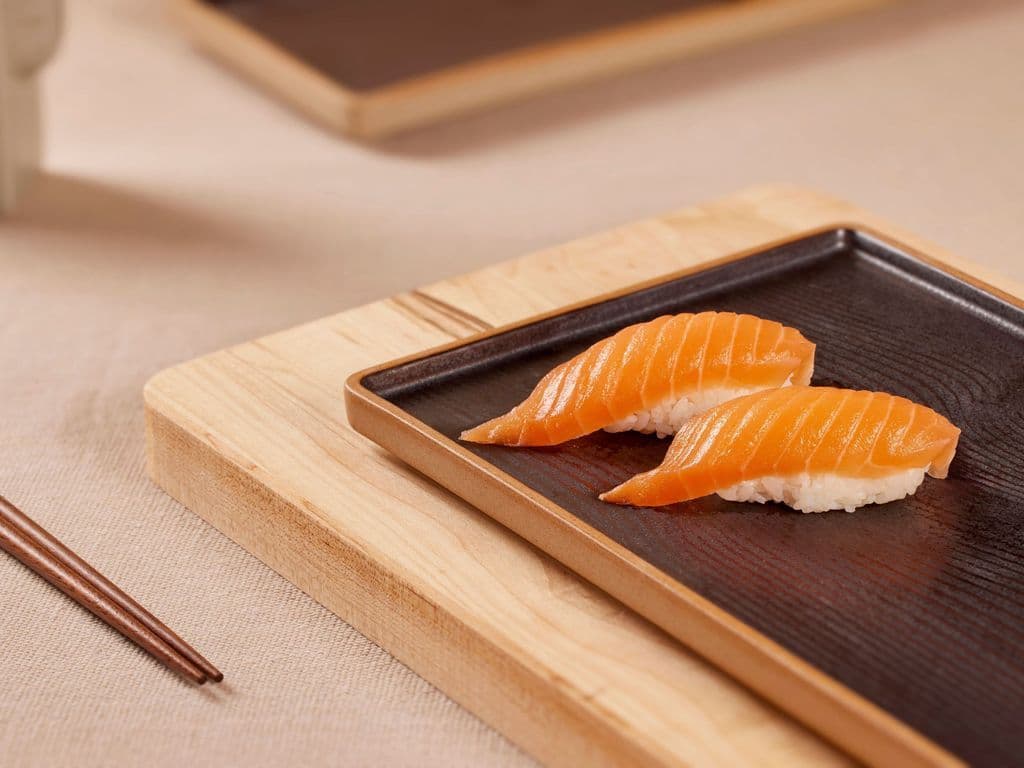 Salmon Sushi (2pcs)