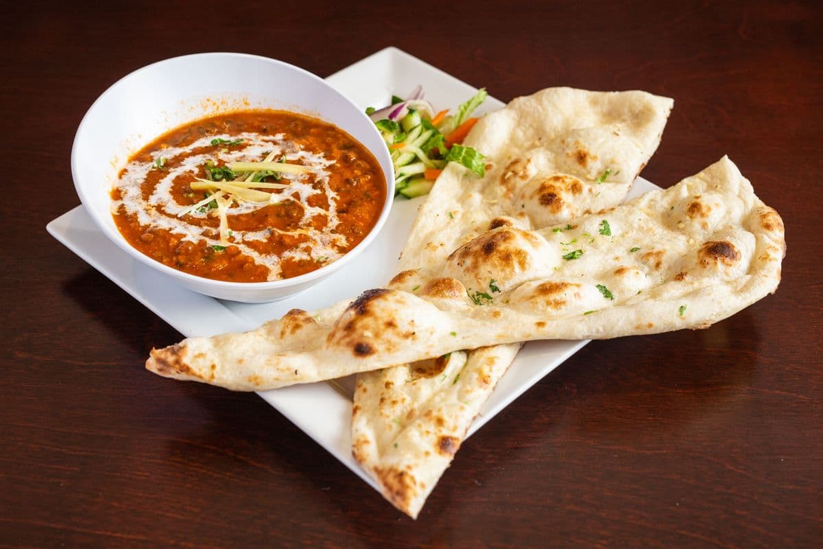 Aaloo Paratha with DalMakhni & Raita