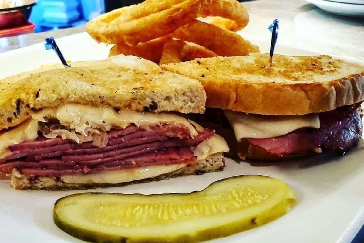 Traditional Reuben Sandwich