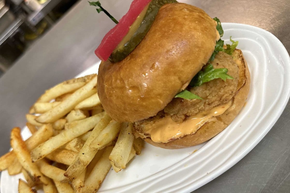 Crunchy Chicken Breast Burger