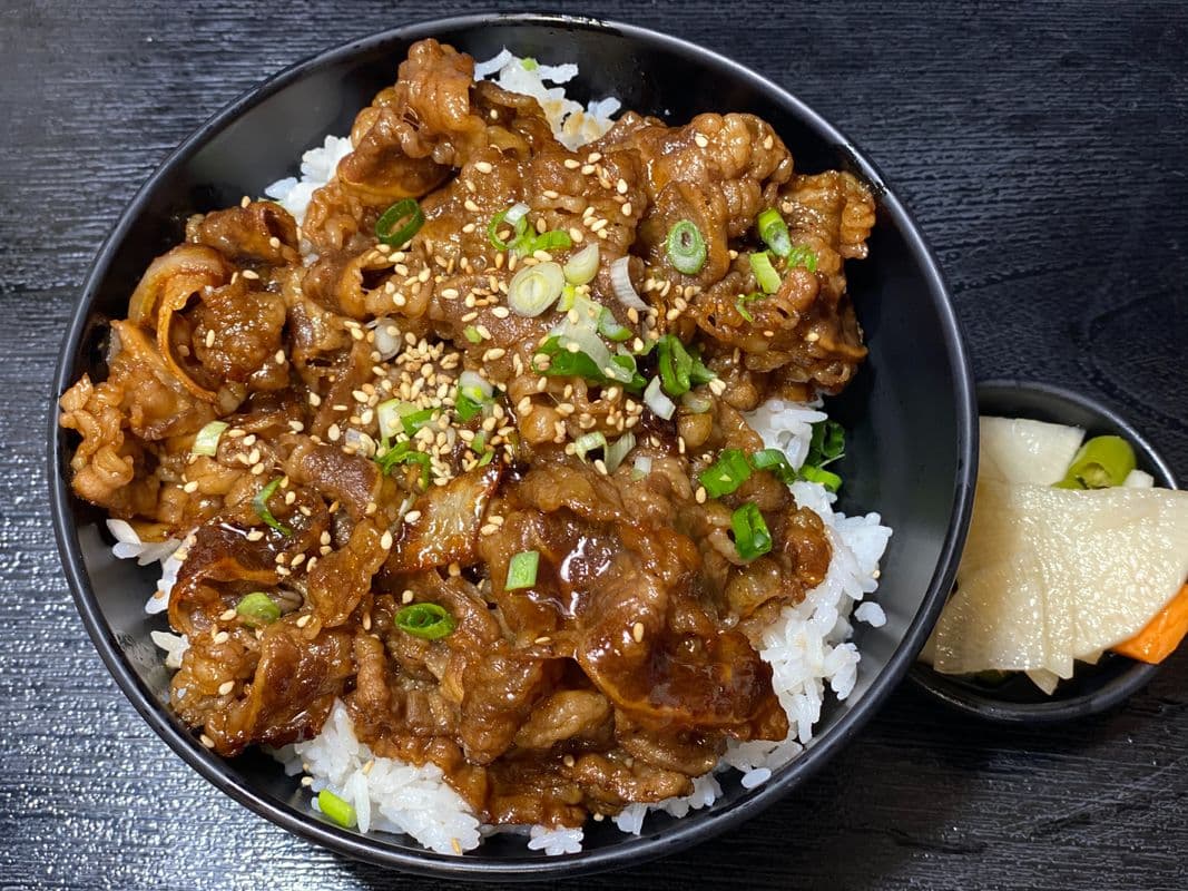 Teriyaki Beef with Rice 极品肥牛饭
