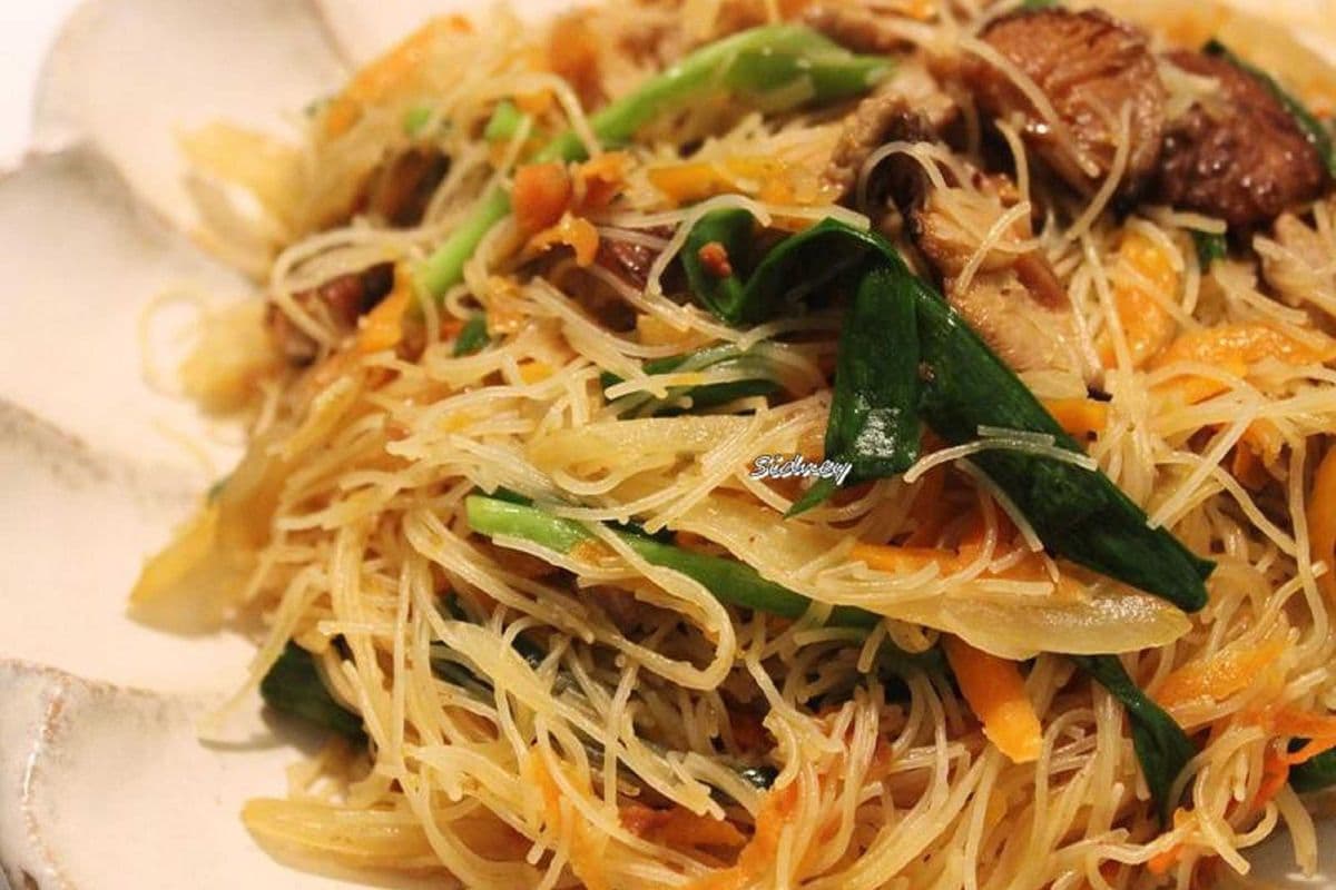 24. Satay Beef Rice Noodles