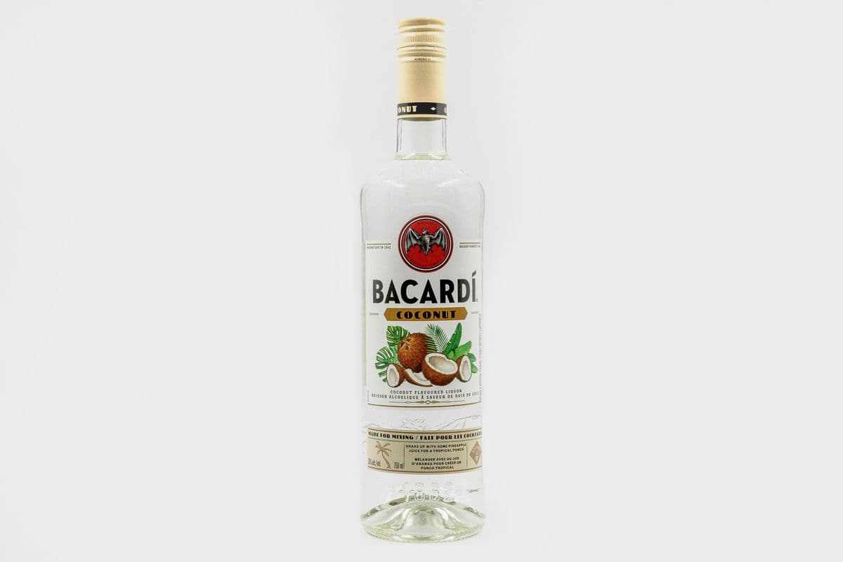 Bacardi Coconut Rum (1 x 750 ml)