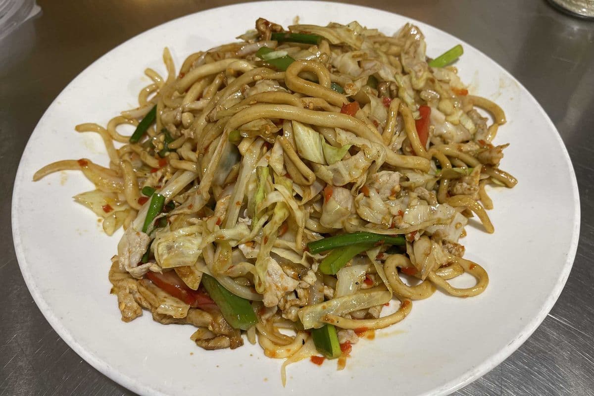 F6. Szechuan Chow Mein (四川炒麵)