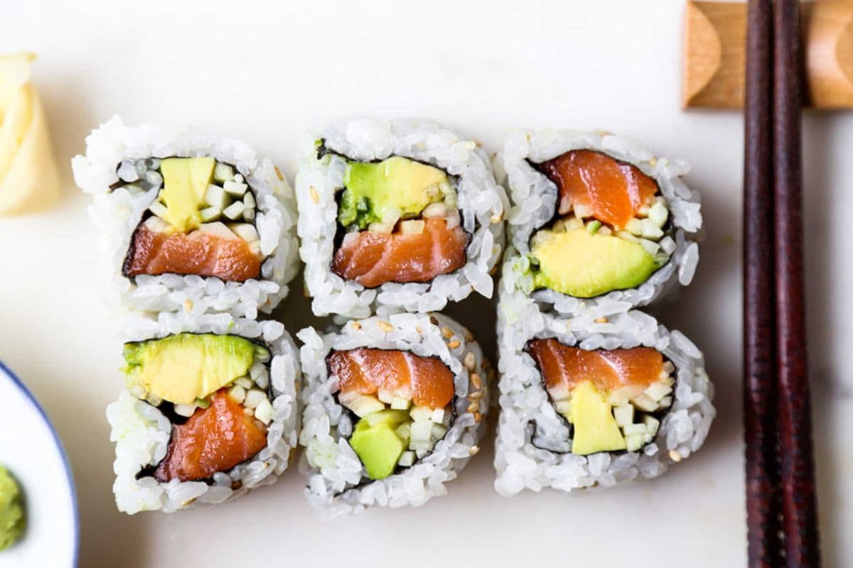 202. Salmon Avocado Roll
