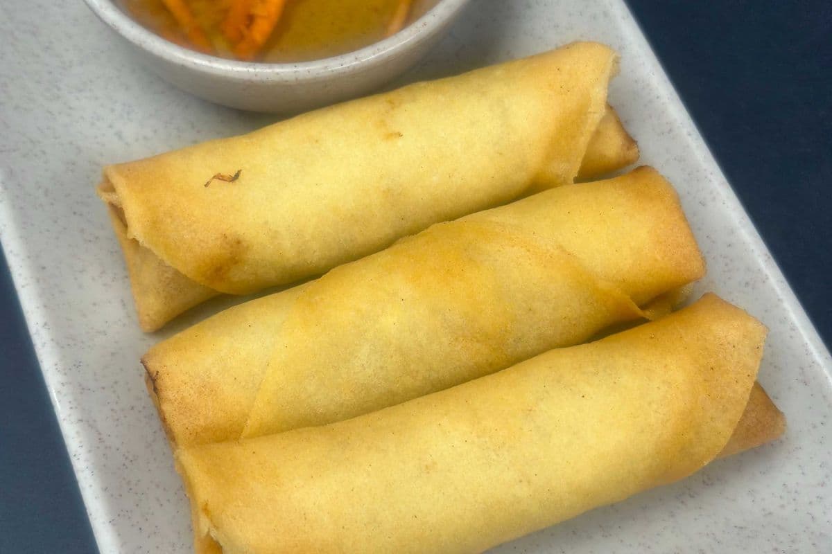 24. Deep-Fried Spring Rolls (3 Rolls)
